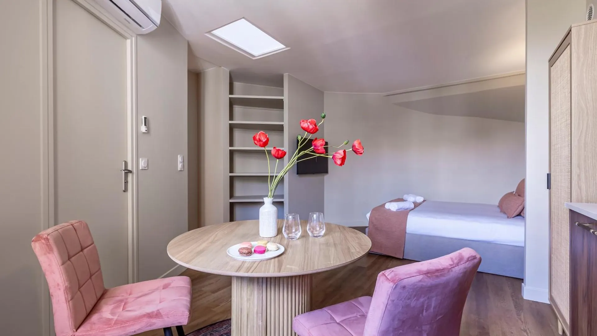 Sweett - Villiers Apartment Paris